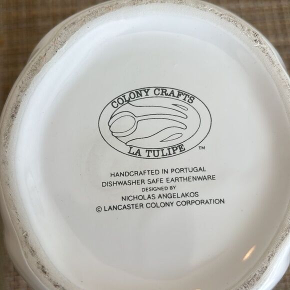 Colony Crafts La Tulipe White Vase Handcrafted in Portugal - Picture 6 of 6